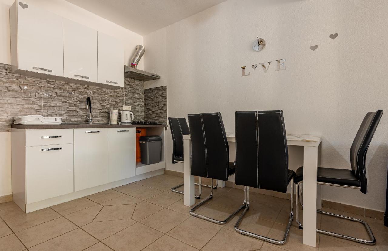 Apartments Villa Agape ויר מראה חיצוני תמונה